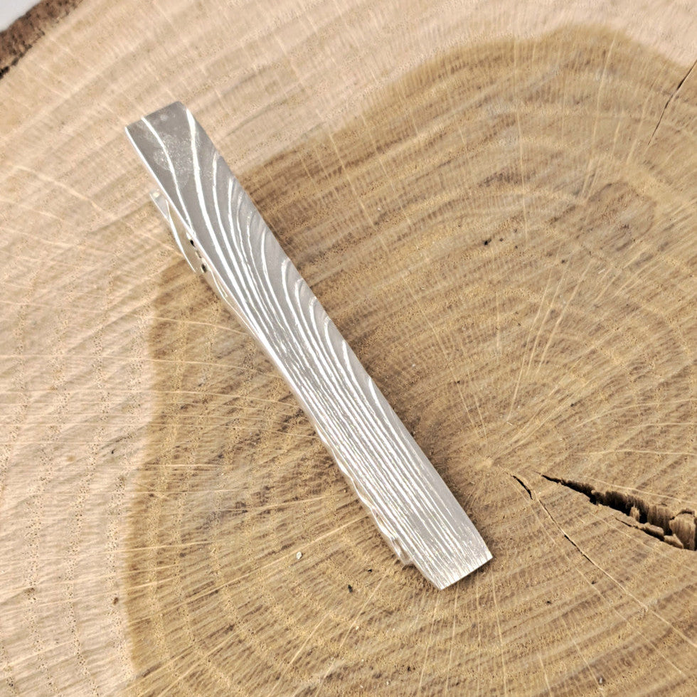 Sirokorun Kaarna-solmioneula hopeaa