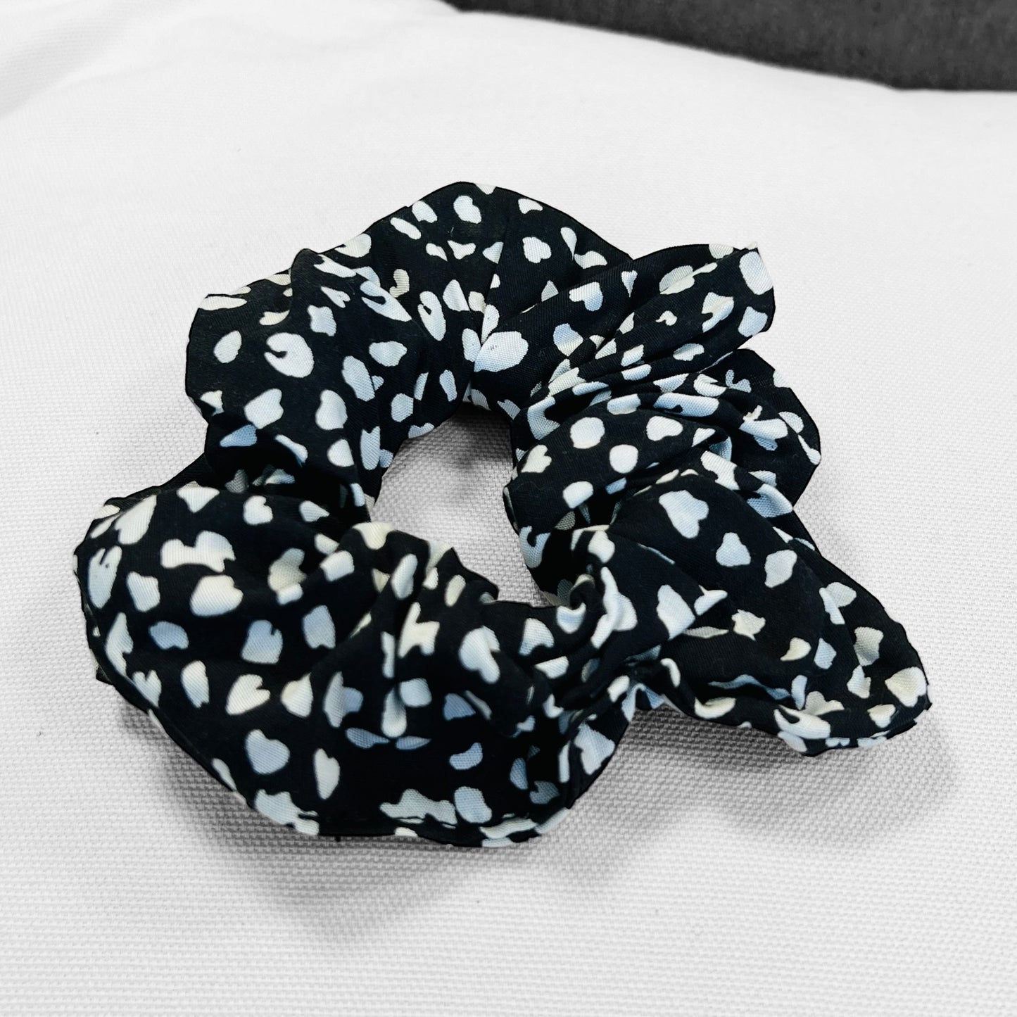 Ysärilove-hiusdonitsi, Sensitive (eri värejä)