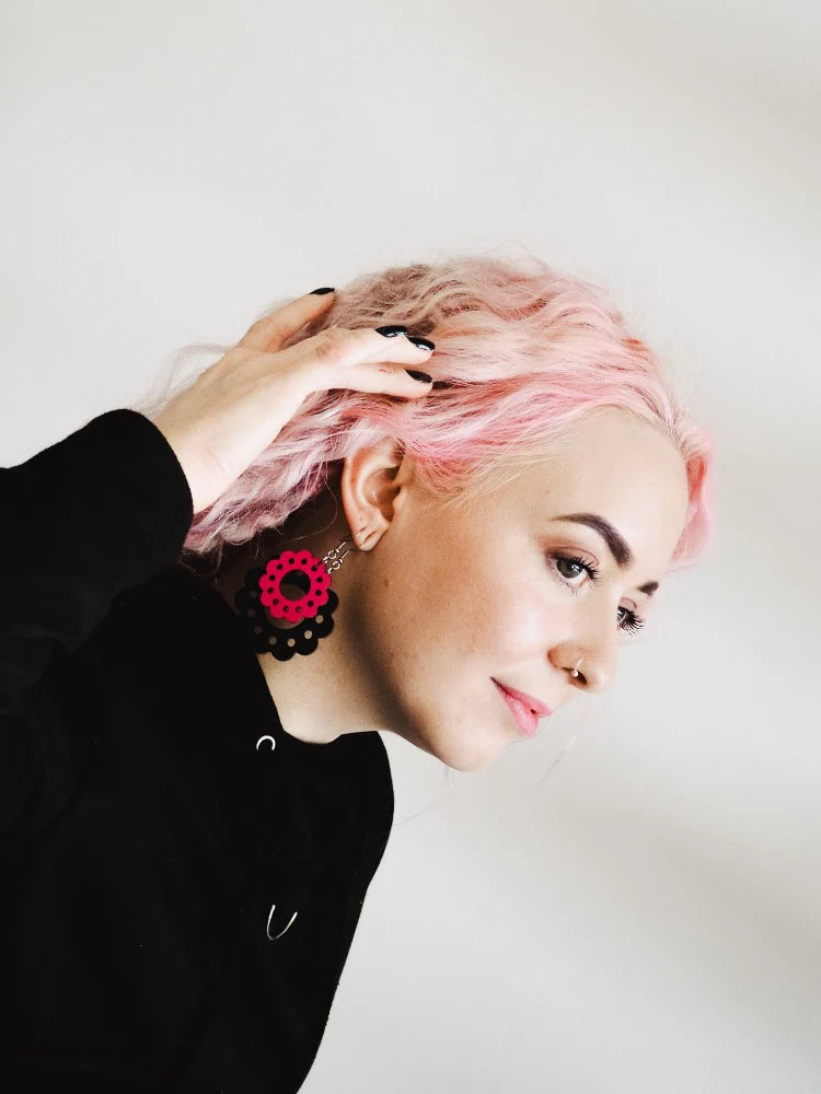 DAISY-korvakorut, pinkki