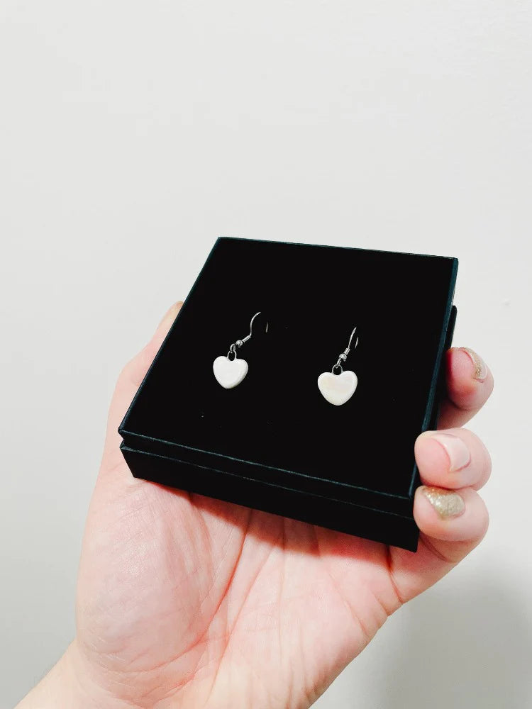 Hologram Heart -korvikset, secondhand-materiaaleista (eri värejä)