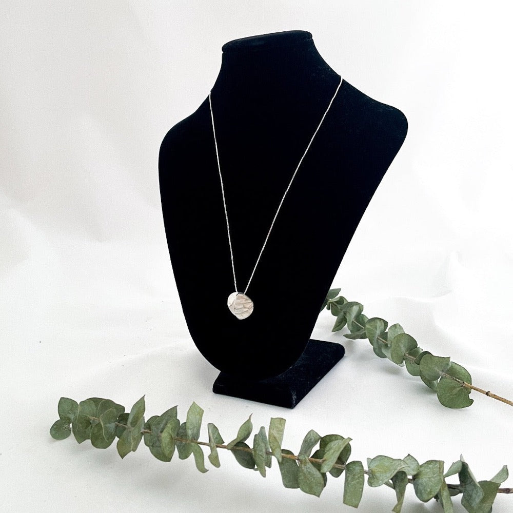 Sirokorun Kuunsilta riipus kaarnavillan verkkokaupassa