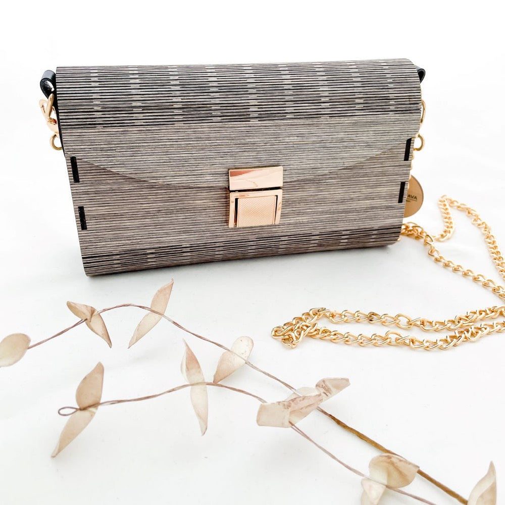 Olen loistava käsilaukku x Kaarnavilla