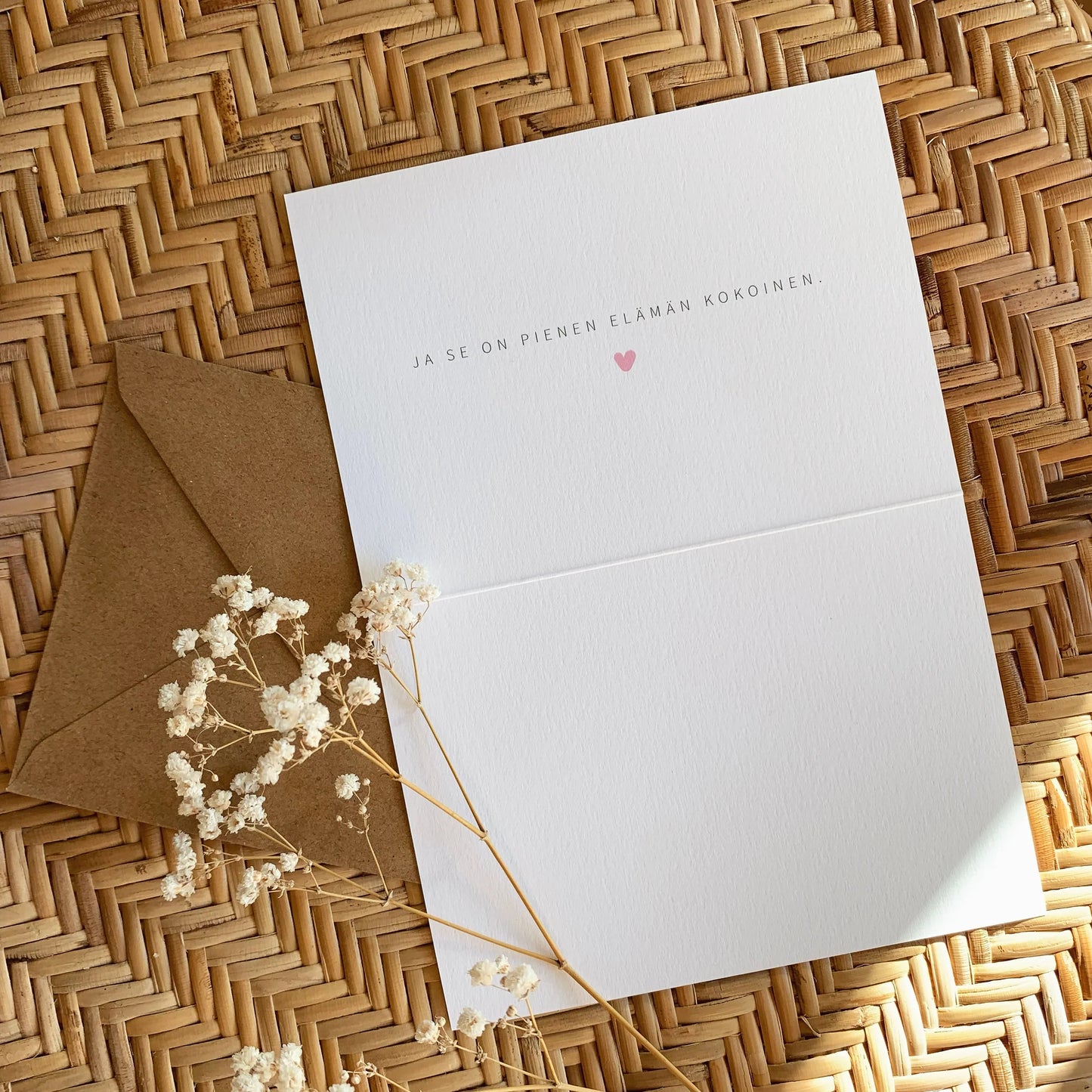 Salaisuus -kaksiosainen kortti A6