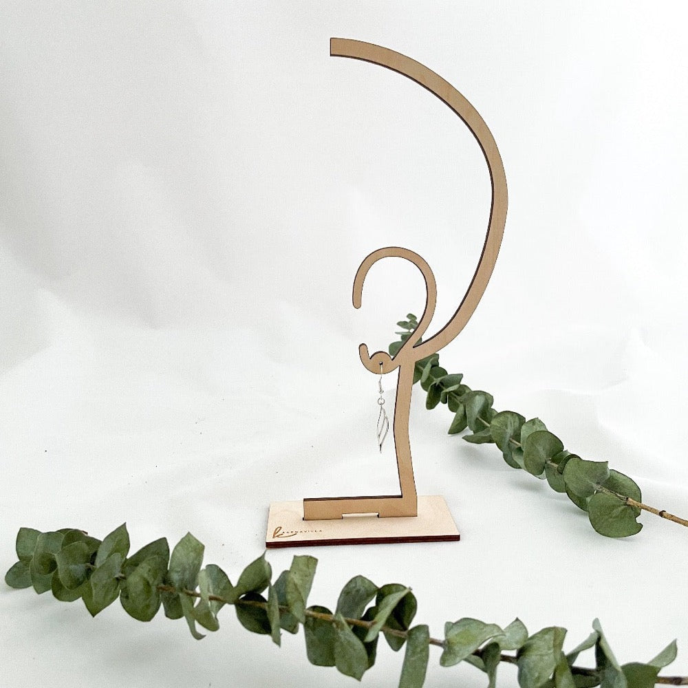 Sirokorun Tuuli-korvakoru korvassa kaarnavillan verkkokaupassa