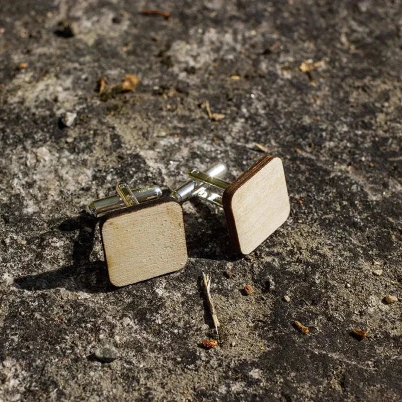 Puiset neliönmuotoiset kalvosinnapit Olen loistava x Kaarnavilla