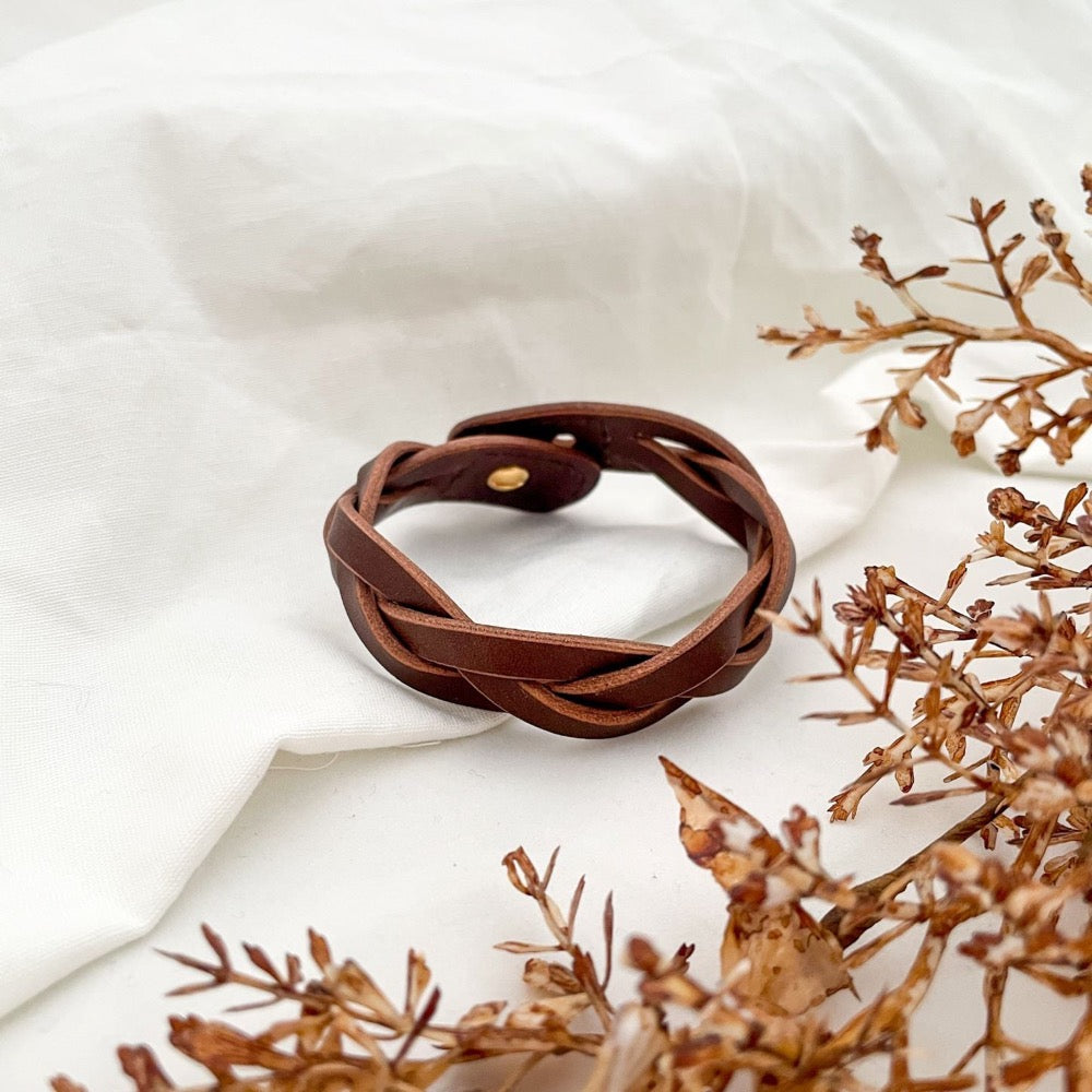 Fluctus nahkaranneke x Kaarnavilla