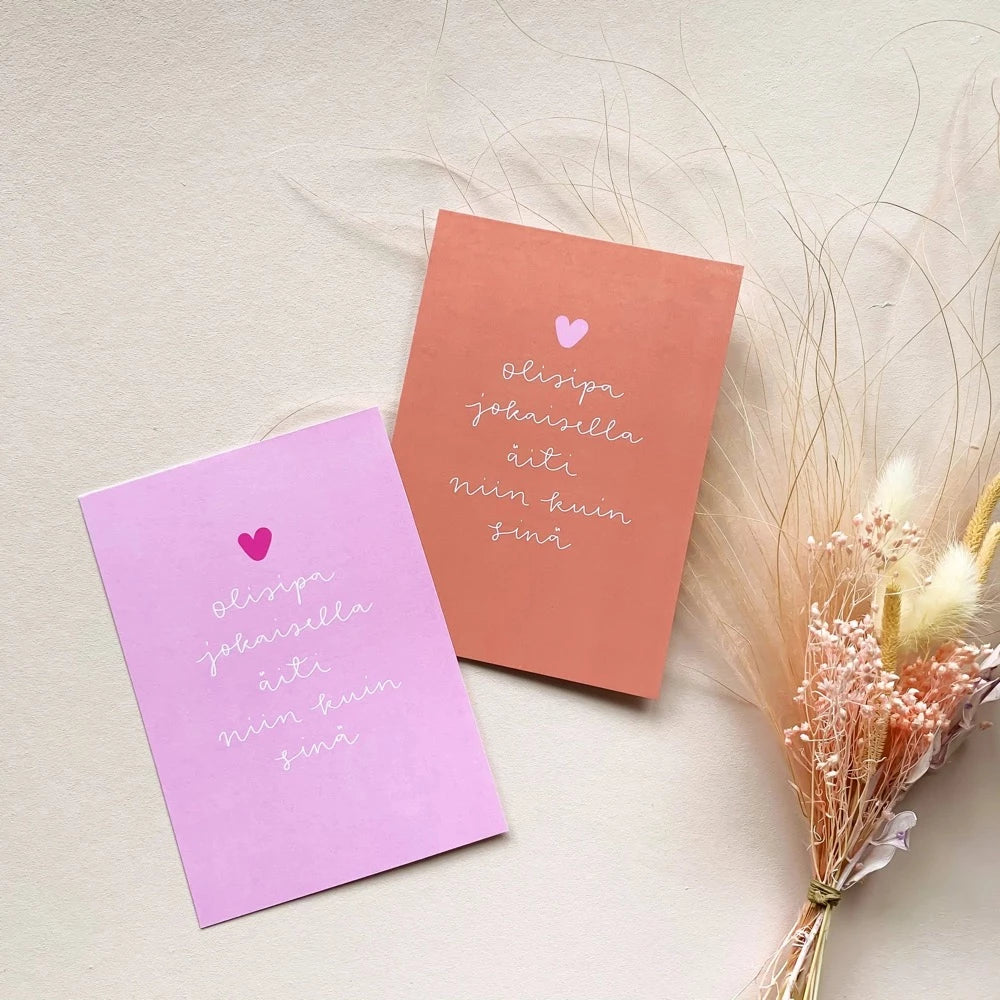 HelleVisuals kortit aitiniinkuinsina ja Kaarnavilla