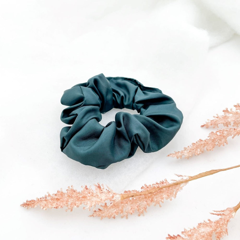 Picla ysärilove basic-hiusdonitsi eri värejä x Kaarnavilla