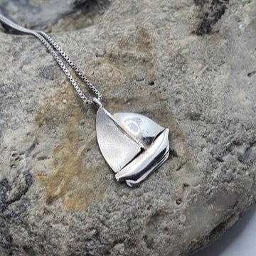 Jaala pendant, eco-silver