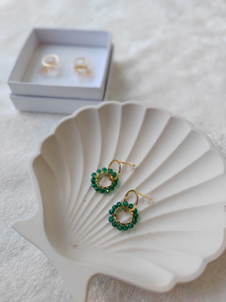 Lydia-korvakorut, kullattu messinki (eri värejä)