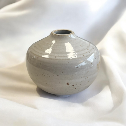 Hippu knob vase, ceramic minimal vase (various)