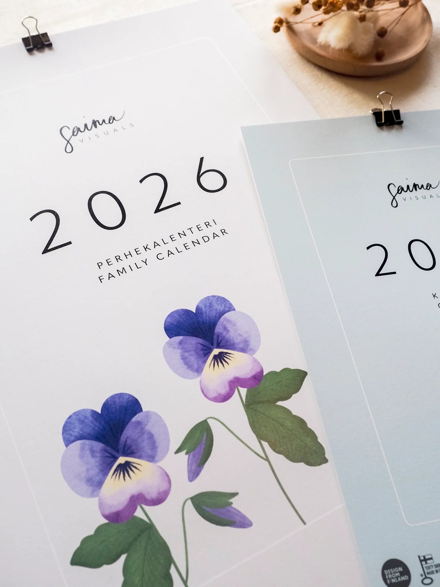 Perhekalenteri A3, yksittäissivuilla 2026