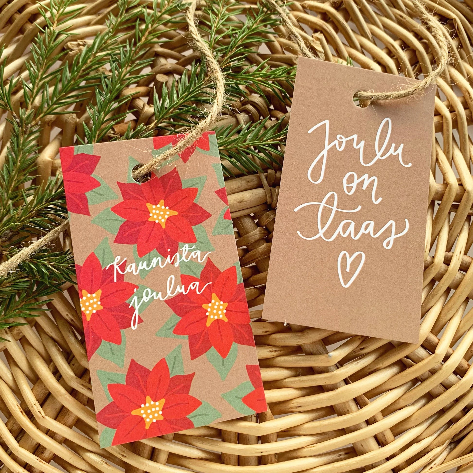 Joulutähti ja joulu on taas -pakettikortit.