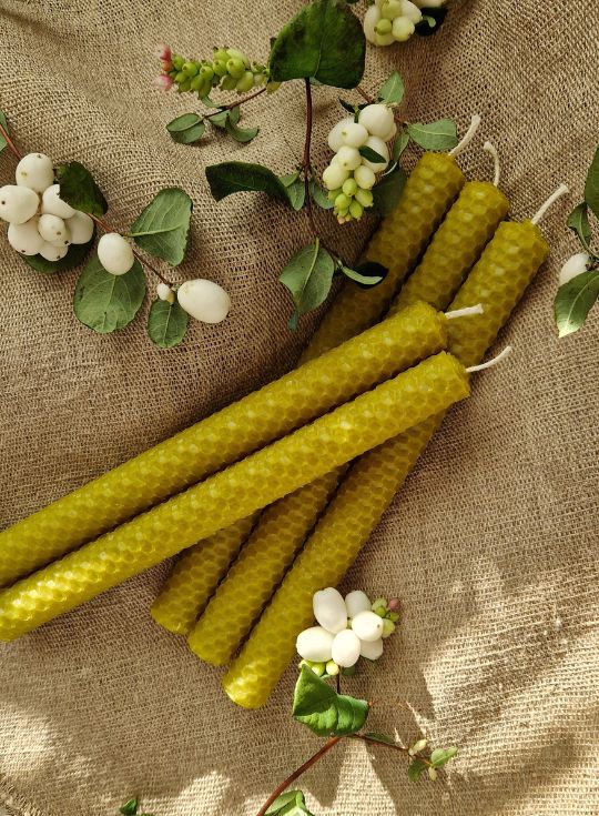 Beeswax candle (different colors)