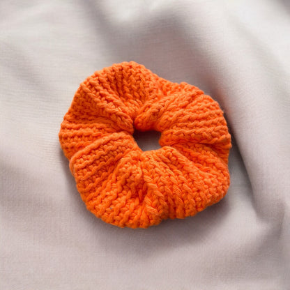 Virkattu Scrunchie (eri värejä)