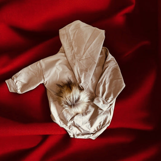 Maanläheinen Tonttu-Romper, tonttulakin ja bodyn yhdistelmä (eri kokoja ja värejä)