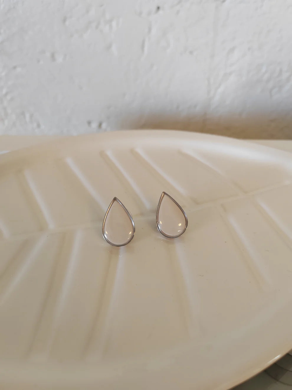 Pisara-nappikorvakorut (eri värejä)